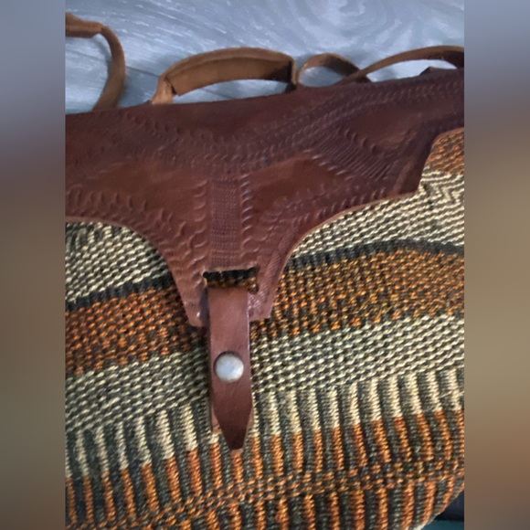 Rare Vintage Boho Leather Woven Jute Bucket Saddle Crossbody Top Handle Bag - Picture 11 of 16